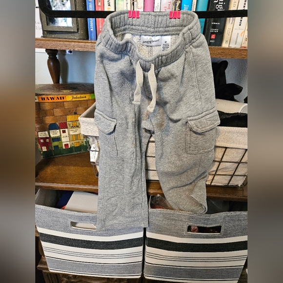 BOYS SIZE 3T LIGHT GRAY SWEAT PANTS - Picture 2 of 6